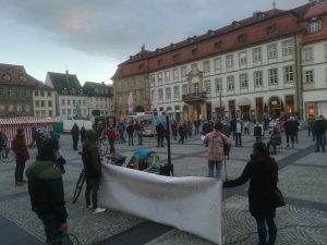 Die Mahnwache auf dem Bamberger Maxplatz