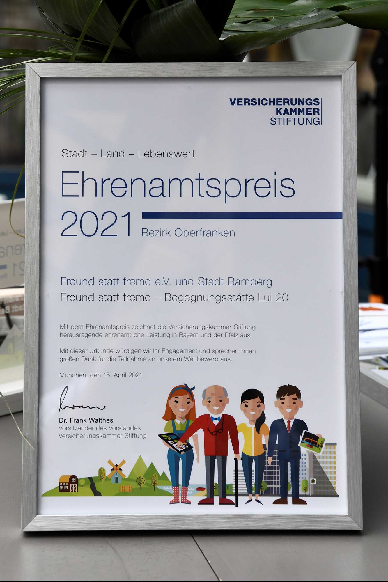 Freund statt fremd erhält Ehrenamtspreis 2021 für Oberfranken der Stiftung der Bayerischen Versicherungskammer.